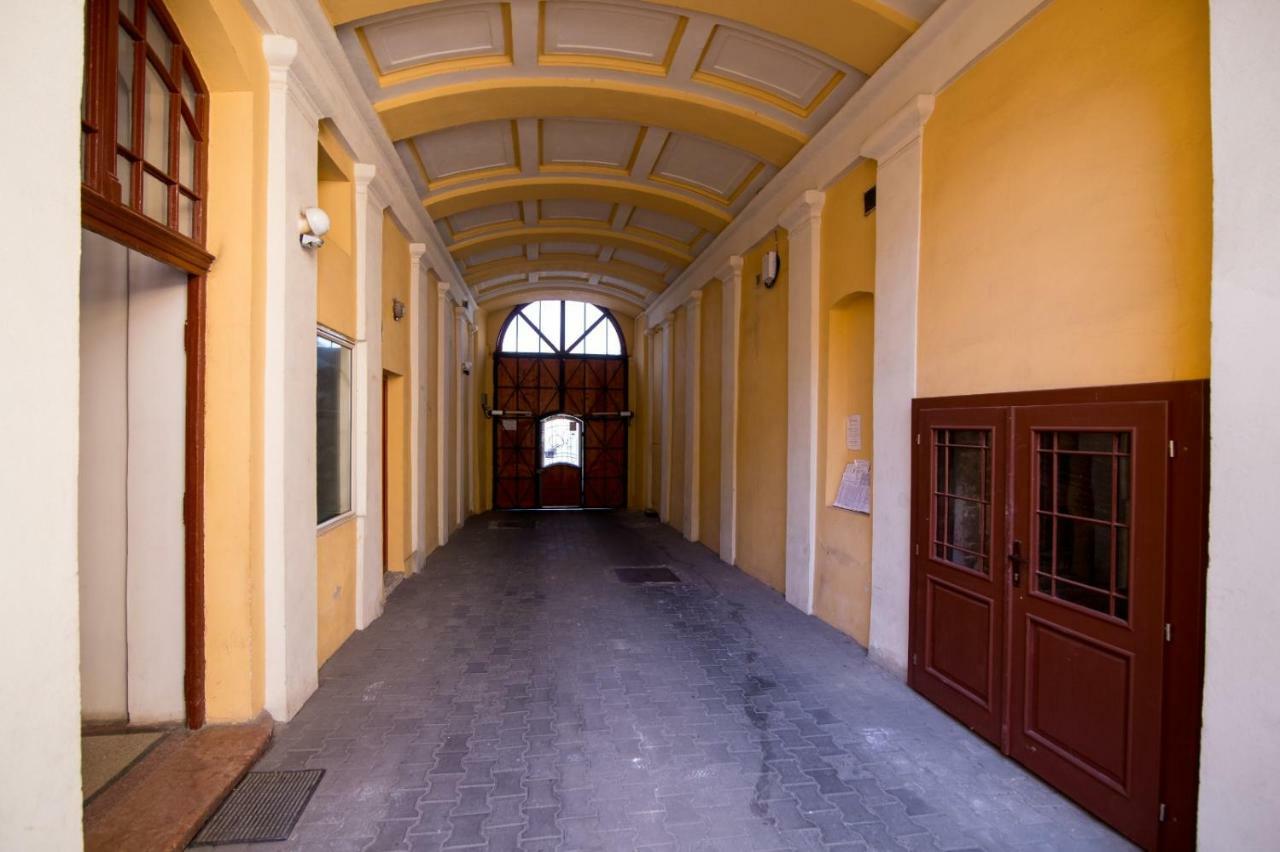 Heart Of City Apartament Oradea Exterior photo